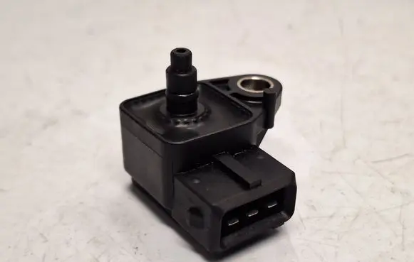 BMW 5 E39 Air pressure sensor 2246977 13622246977