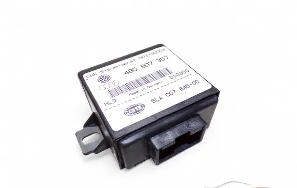 Audi A4 S4 B5 8D Light module LCM 4B0907357