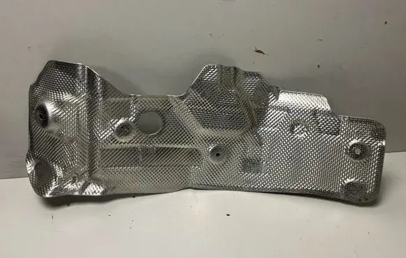 BMW X6 G06 Heat shield in engine bay 7424921