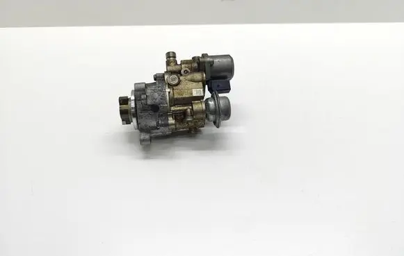 BMW 5 E60 E61 Fuel injection high pressure pump 7613933 761393304