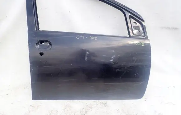 Toyota Aygo AB10 Front door
