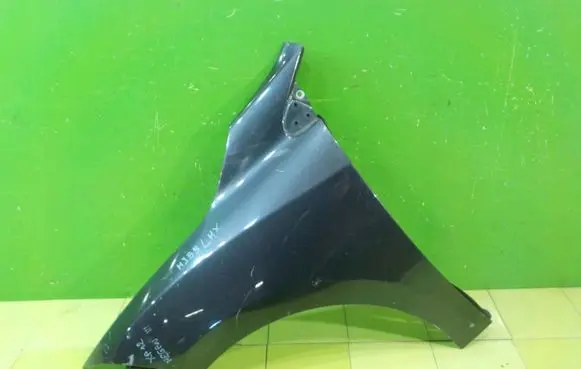 Renault Megane III Fender PRZOD LEWY
