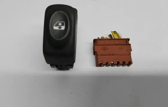 Renault Scenic I Electric window control switch 838100G