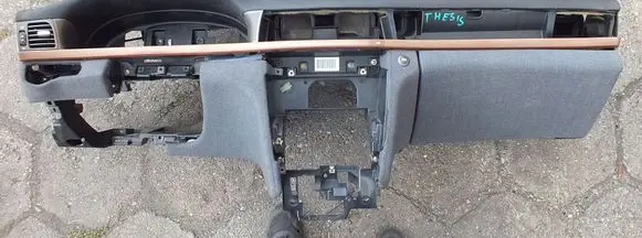 Lancia Thesis Dashboard 