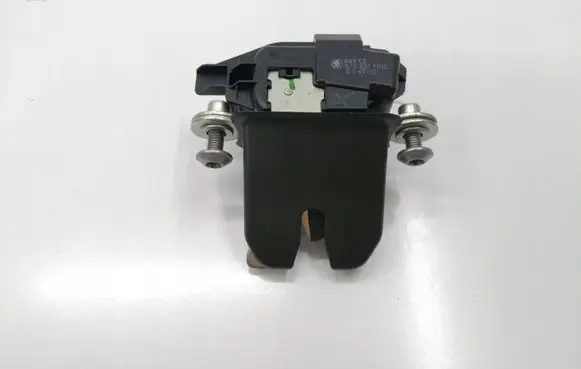 Skoda Fabia Mk3 (NJ) Tailgate/trunk/boot lock/catch/latch 5J0827501C