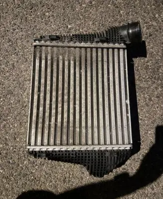 Porsche Macan (95B) Intercooler radiator 95b145804e