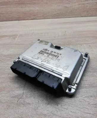 Volkswagen PASSAT B5.5 Engine control unit/module ECU 038906019bk 0281010305