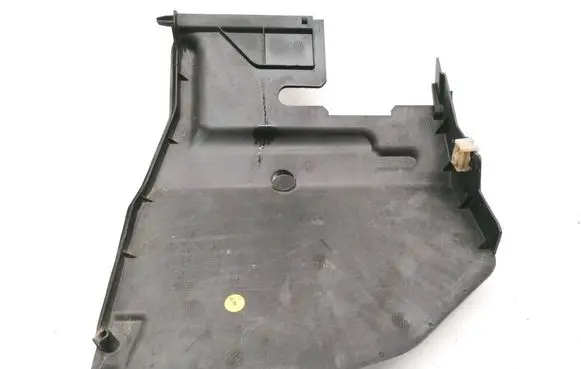Engine bonnet/hood lock trim molding