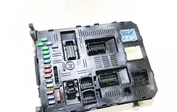 Citroen C4 I Fuse box set 216761594