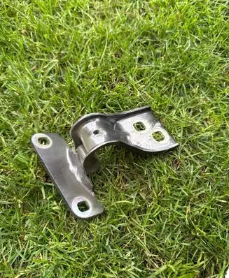 Opel Astra J Tailgate/trunk/boot hinge 13275575