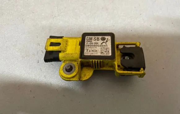 Opel Zafira B Airbag deployment crash/impact sensor 13264084