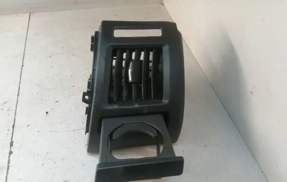 Toyota Prius+ (ZVW40) Dashboard side air vent grill/cover trim 5506147050 5568647080 5566047032