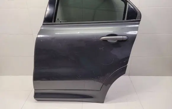Fiat 500X Rear door