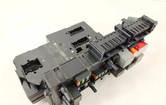 Mercedes-Benz GLK (X204) Fuse box set DALISID3744 2049005301 2049001402