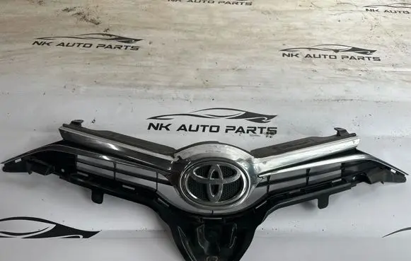 Toyota Auris E180 Front grill 5310002880