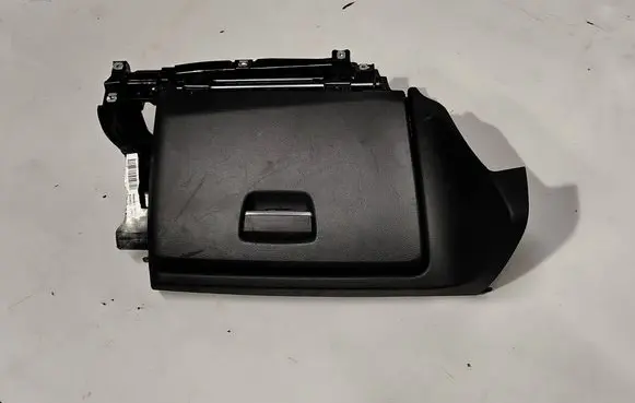 BMW 1 E81 E87 Glove box