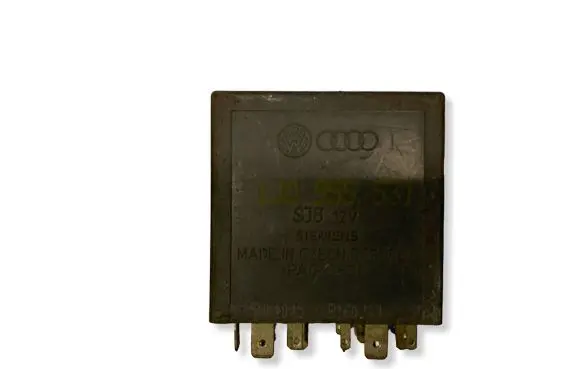 Volkswagen PASSAT B5.5 Window wiper relay 1J0955531