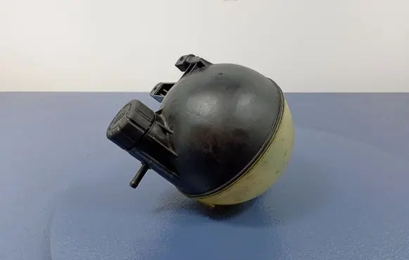 Mercedes-Benz B W245 Coolant expansion tank/reservoir A1695000149