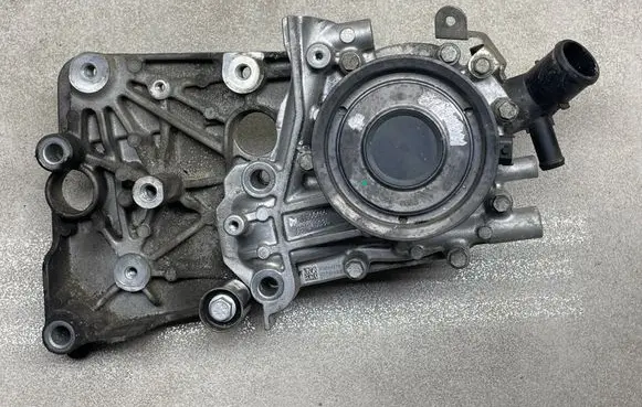 Opel Insignia B Water pump 55508456 381340835 239302040