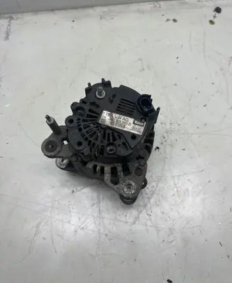 Volkswagen Golf V Generator/alternator 03C903023B 405004633 2542731E