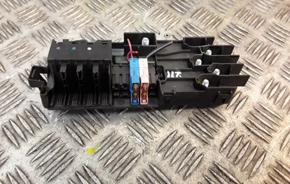 Mercedes-Benz E W211 Fuse box set 013948421 013948411