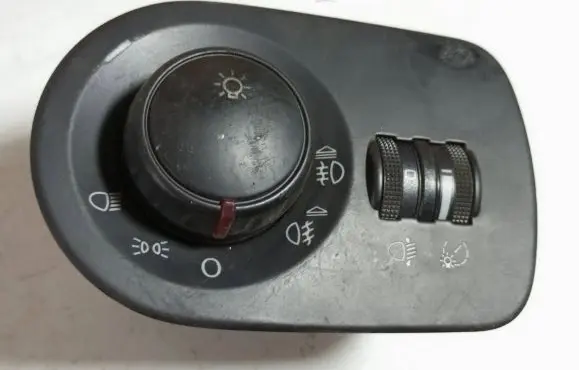 Seat Leon (1M) Other switches/knobs/shifts 1P2941431B 04062652 0127C