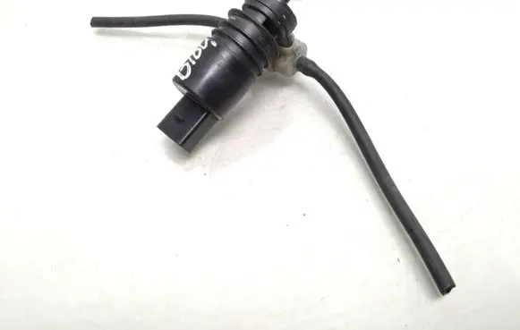 Opel Mokka X Windscreen/windshield washer pump 13250357 3240117