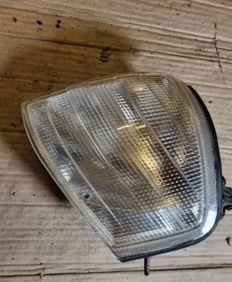 Mercedes-Benz C W202 Front indicator light 1253487