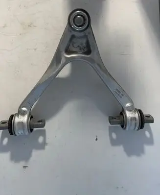 Chevrolet Corvette C8 Front lower control arm/wishbone 84831806 21119014340