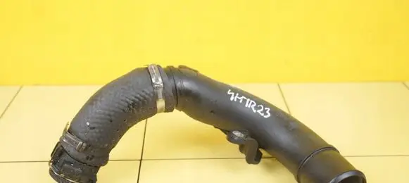 Nissan Pulsar Intercooler hose/pipe HRA2 HRA2DDT