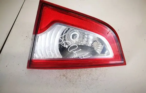 Tailgate rear/tail lights