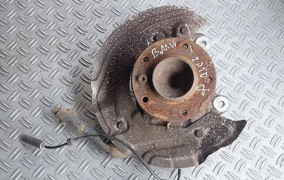 BMW 1 E81 E87 Front wheel hub