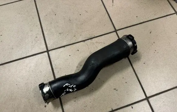 BMW 5 F10 F11 Intercooler hose/pipe 024031216283 521108A