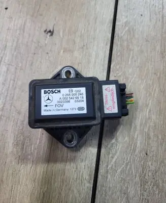 Mercedes-Benz E W211 ESP acceleration yaw rate sensor A0025426618 0265005246 0023398