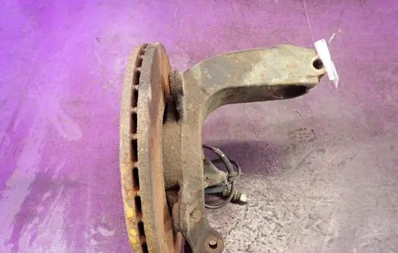 Renault Megane II Front wheel hub spindle knuckle