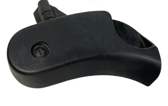 BMW 3 E46 Engine bonnet (hood) release handle 8223163
