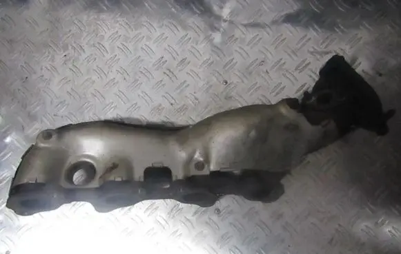 Lexus LS 460 - 600H Exhaust manifold