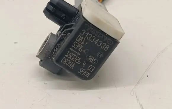 Volvo V60 Airbag deployment crash/impact sensor 31334336