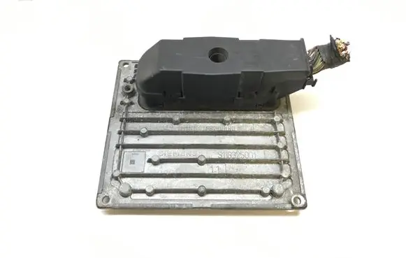 Ford Fiesta Engine control unit/module 4S6112A650SA S120977015 K4006