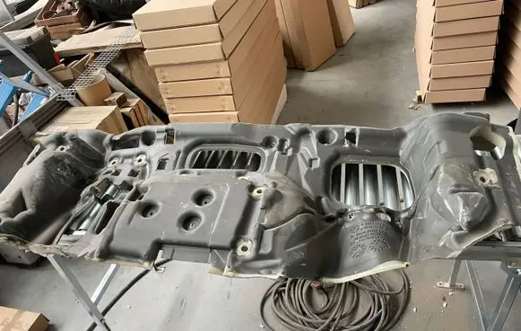 Mercedes-Benz Sprinter W907 W910 Loading door hinge set A9106822300