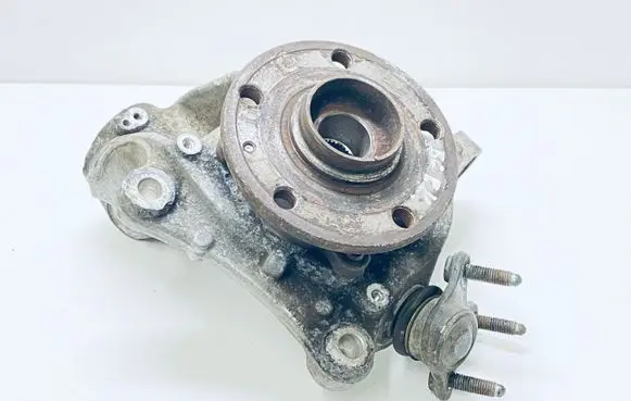 Volkswagen PASSAT B7 Front wheel hub 3C0407253F 1K0407621F 3C0407365A