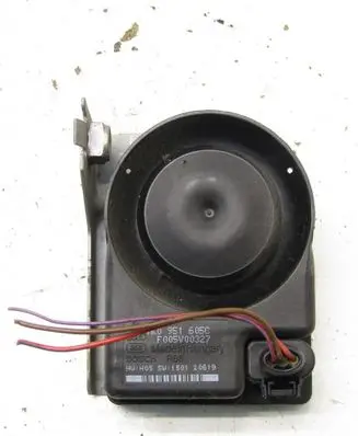 Audi Q3 8U Alarm system siren 1K0951605C