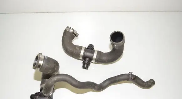 BMW 4 F32 F33 Engine coolant pipe/hose 7639997 8645481 11537639997