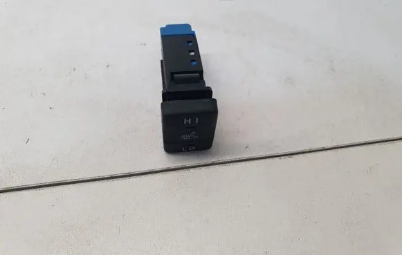Toyota Auris E180 Seat heating switch 191690