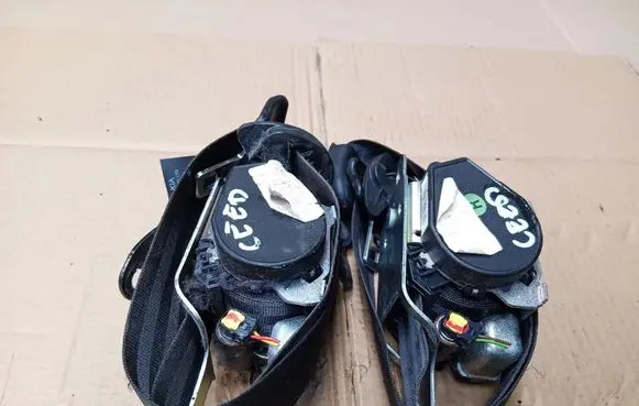 KIA Ceed Radio/GPS head unit trim 