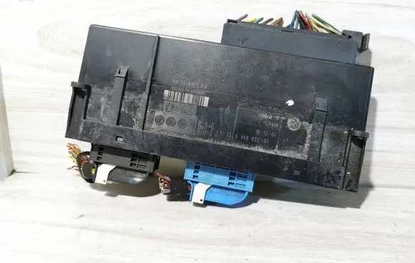 BMW 3 E90 E91 Comfort/convenience module 6968832