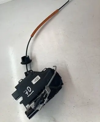 Audi A4 S4 B6 8E 8H Rear door lock 8E0839015C