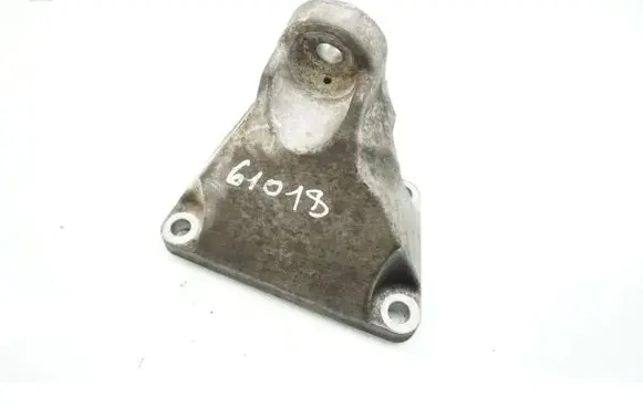 Lexus GS 300 350 430 450H Engine mounting bracket