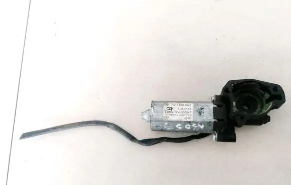 Mercedes-Benz E W211 Seat adjustment motor a2118202642 1-1577-01