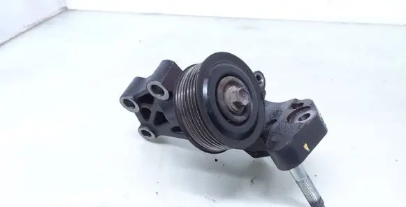 Toyota Avensis T270 Engine mounting bracket 123150R020